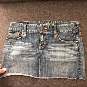 ⬇️✨ American Eagle Jean Skirt ✨